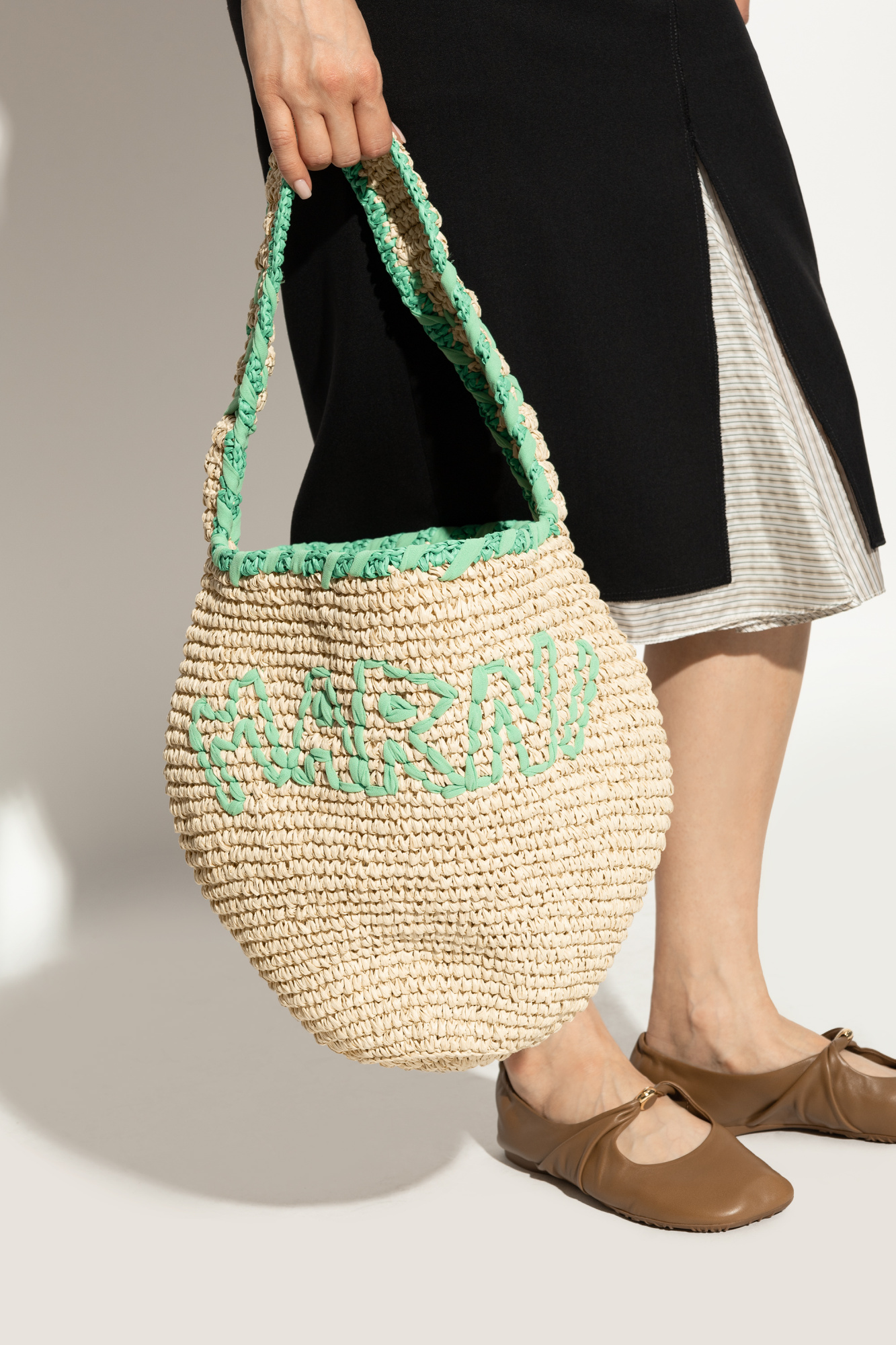 【MARNI】Small Shoulder Bag/追跡+関税+全国送料込み Marni Prisma Leather Shoulder Bag (ショルダーバッグ) IFCHIC.COM